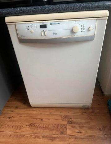 Vaatwasser met defecte klepjes