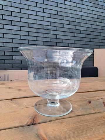 Glazen vaas  voor bv grote bos tulpen gratis af te halen