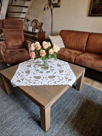 salontafel van massief hout