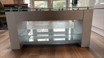 Kastje Vogels voir audio tv of sidetable grijs