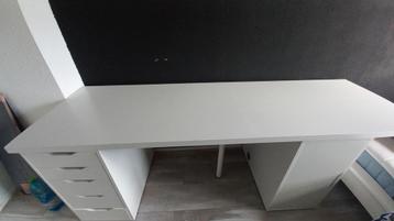 Wit bureaublad gratis ophalen in Assen