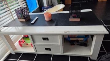 Gebruikte salontafel met laden - 130x70x45 cm