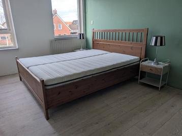 Houten Tweepersoons Bedframe
