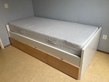 Ikea bed met drie grote laden inclusief matras
