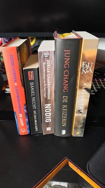 Verschillende Nederlandse Boeken