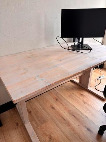 Houten bureau