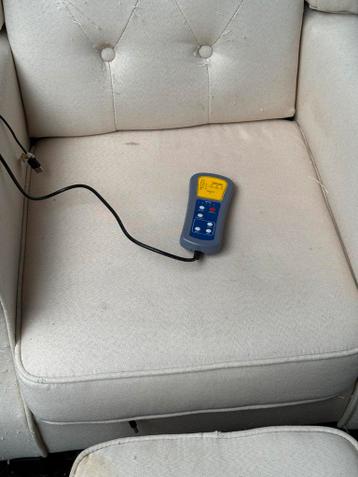 Comfortabele fauteuil met voetenbank