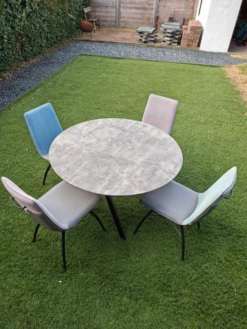 Gratis Eetkamerset Henders & Hazel - Zevenaar