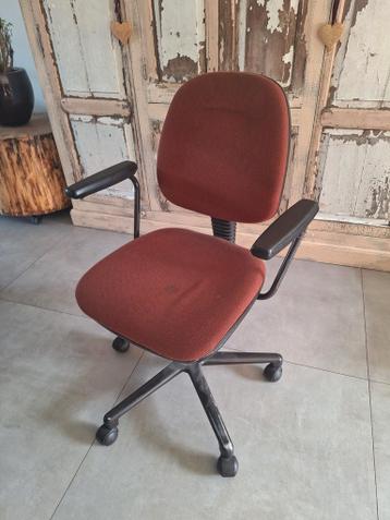 Gratis bureaustoel (volwassenen)