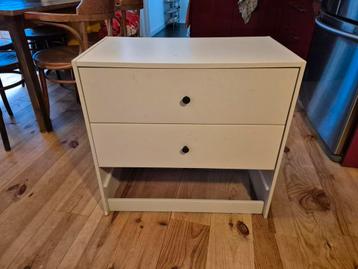 Gratis ladenkast grijs, onderste lade kapot ev te repareren.