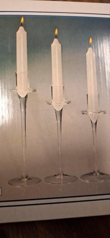 Gratis set glazen kandelaars