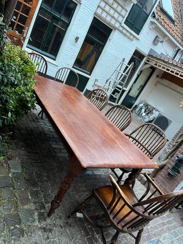 Houten eettafel met 6 stoelen - 220x104x76 cm