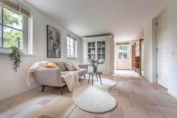 Prachtige sierlijke kwalitatieve buffetkast