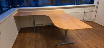 4 Bureaus - 3 Beuken, 1 Wit - Op te halen in Meppel