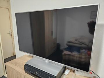 Panasonic LCD TV TX-L39EW6 - 39 inch