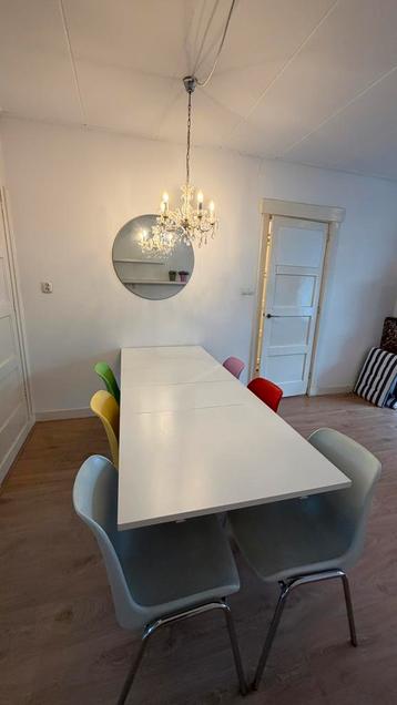 Complete inboedel inclusief fotolijsten en spiegels