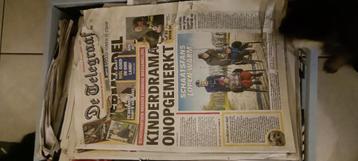 Kranten volle krat exclusief krat gratis af te halen