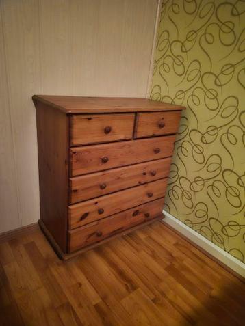 Houten kastje met lades - 78x39x84.5 cm