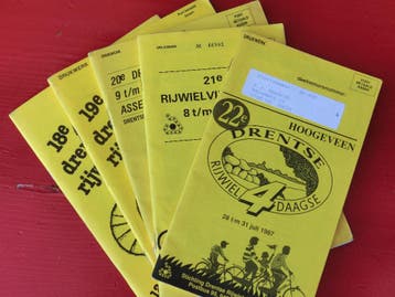 Boekjes Drentse rijwielvierdaagse 1983 t/m 1987