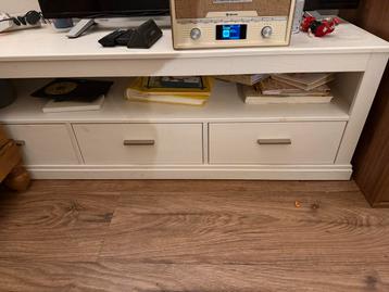 Witte TV kast met lades - gratis