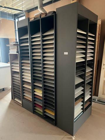 Showroom displays / kast met samples voor keukenmeubilair