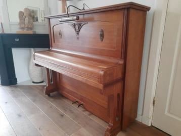 Prachtige piano Gebrueder Neumeyer