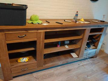 Houten dressoir/kast met lades en planken