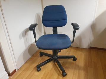 Oud ijzer / Bureaustoel ophalen