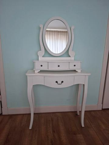 Zo goed als nieuwe kaptafel met spiegel