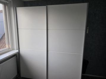 Gratis Ruime schuifdeurkast - 173x202x60 cm