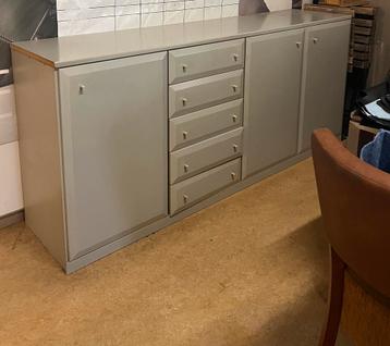 Gratis dressoir gebruikt