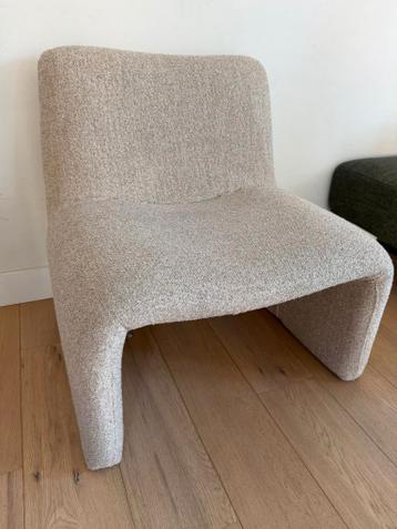 Beige fauteuil gratis af te halen.