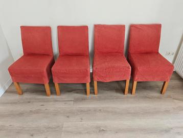 4 gratis eetkamerstoelen