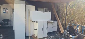 Diverse keukenkasten, degelijke Duitse kwaliteit! Gratis