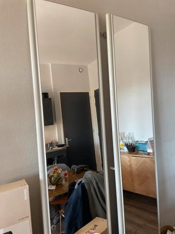 Grote spiegeldeuren van kledingkast - gratis af te halen