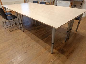 GRATIS 4x tafels/bureaus 160x80