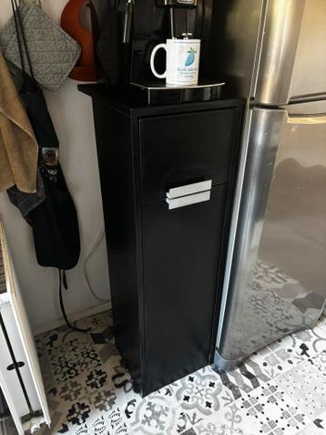 Gratis!! Koffiecorner/bijzet kastje/badkamer kastje zwart