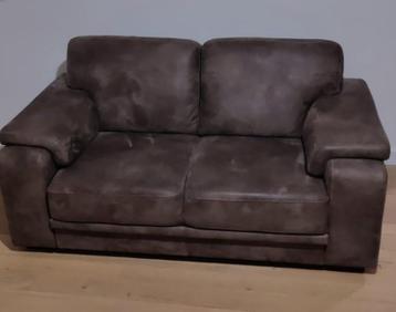 GRATIS Prima 2-zits bankje.