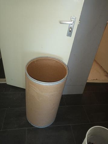 opberg ton (speelgoed?) -> gratis