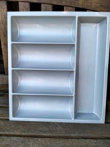 GRATIS  Besteklade.  45,5 x 41