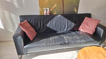 Gratis Bank Montel - Lederen met 2 Hg spuitbussen vh leer