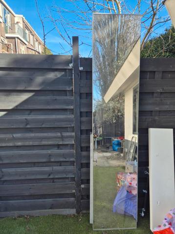2 Grote Spiegels Gratis Af Te Halen (230x49 cm)