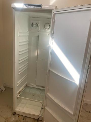 Gratis koelkast, ideaal voor kratten bier