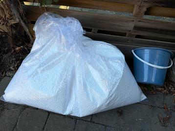 Piepschuim vulling voor kussens, zitzakken e.d.