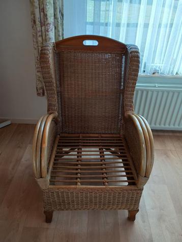 2 rieten stoelen met kussens gratis