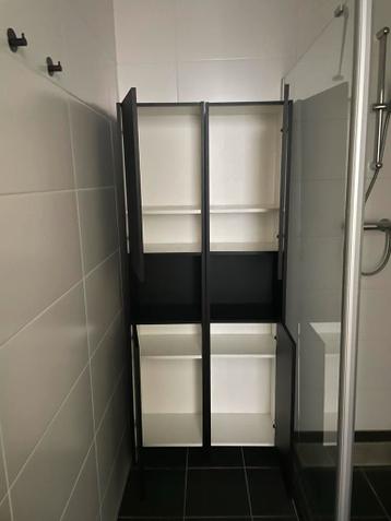 gratis badkamerskasten (vanavond moeten weg)