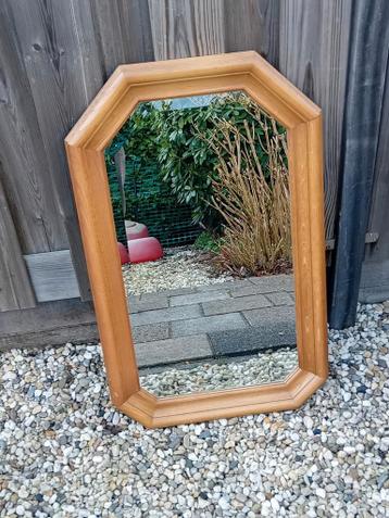 Vintage spiegel met houten lijst - Octagonaal