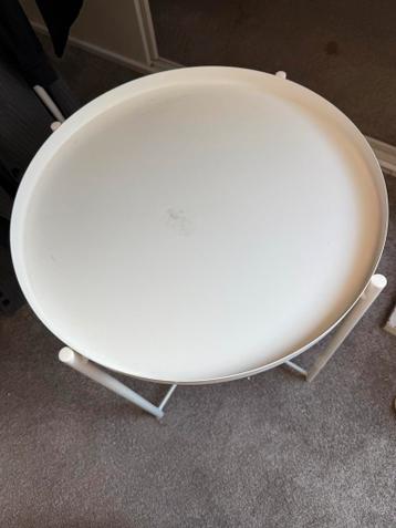 Wit IKEA bijzettafeltje - Gratis af te halen