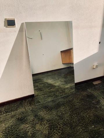 Grote rechthoekige spiegel (gratis ophalen)