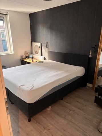 GRATIS Boxspring 180x210 cm met hoofdbord - Zonder matras